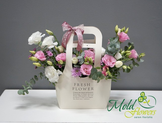 Handbag with Chrysanthemums and Lisianthus in Soft Colors photo
